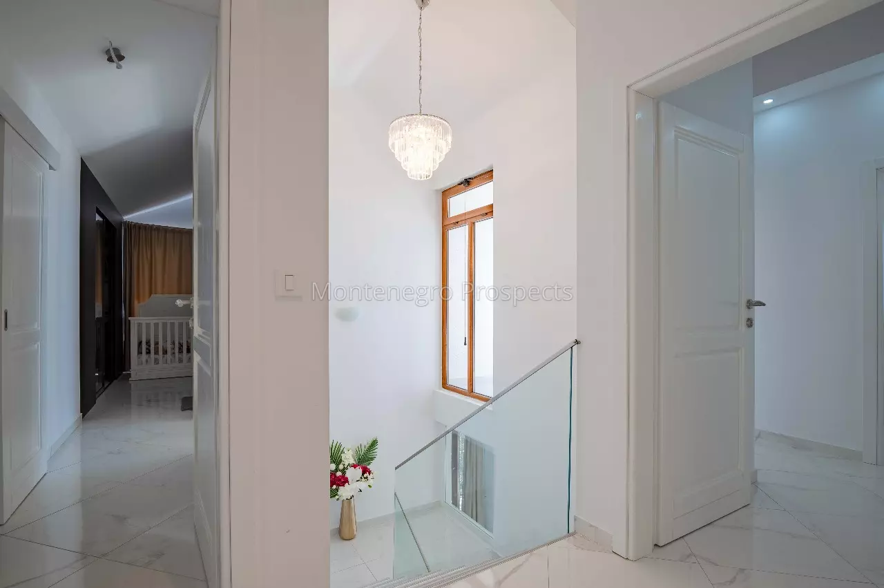 94267 vila 41