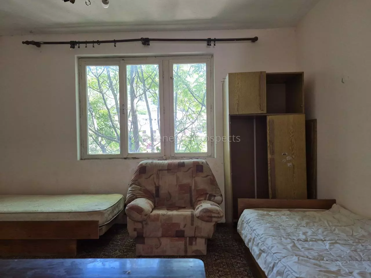 Kuca za renovaciju na odlicnoj lokaciji u ulcinju   600m od male plaze 40000 3