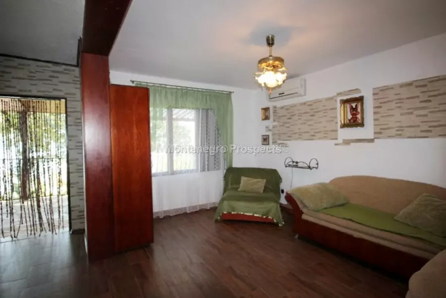 Zamechatelnaya dacha v kruche vsego v 100m ot morya 10222 16