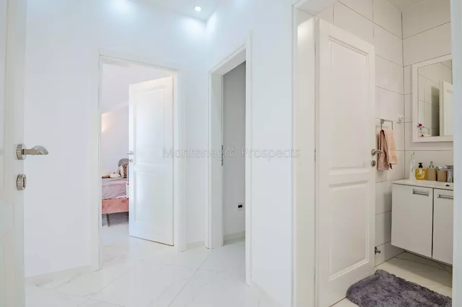 94267 vila 33