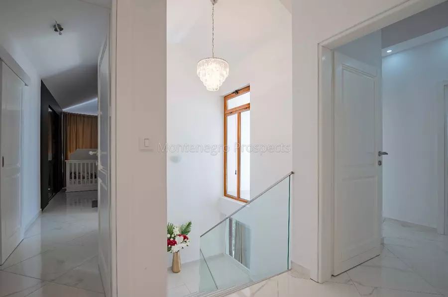 94267 vila 41