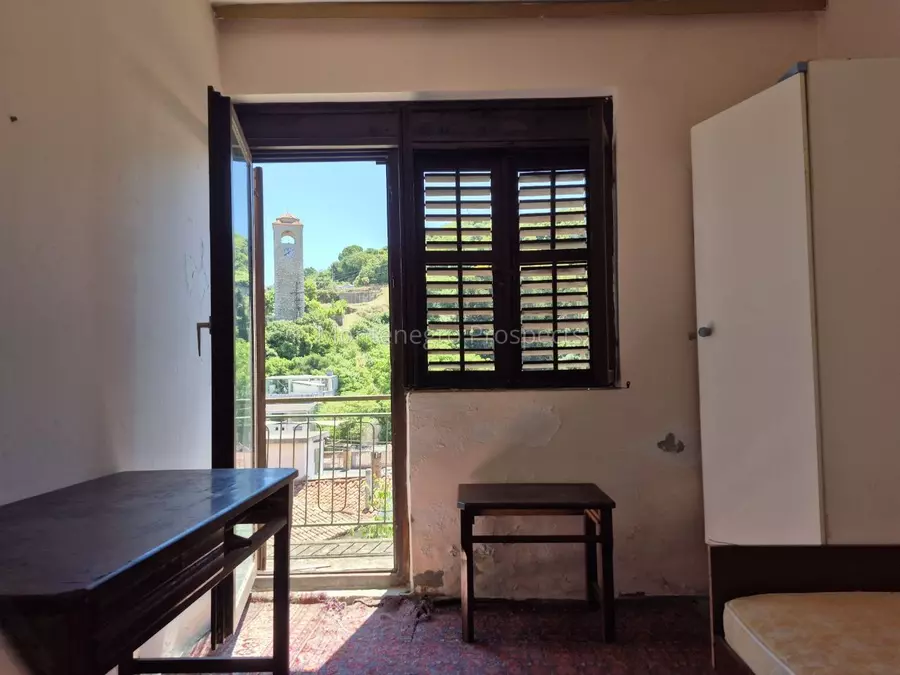 Kuca za renovaciju na odlicnoj lokaciji u ulcinju   600m od male plaze 40000 6